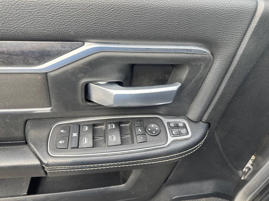 Used 2024 RAM 3500 Big Horn AWD/4WD image 23
