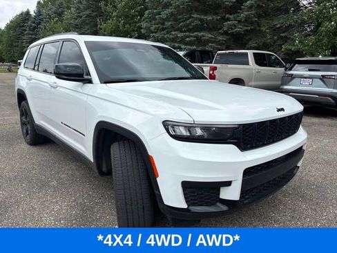Used 2023 Jeep Grand Cherokee L Laredo AWD/4WD image 2