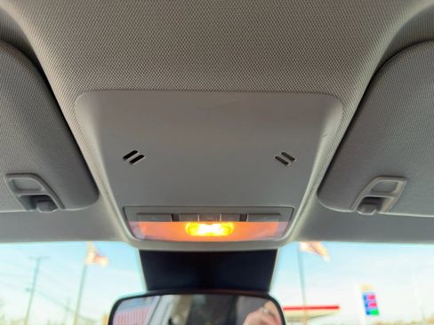 Used 2018 Buick Encore Sport Touring image 24