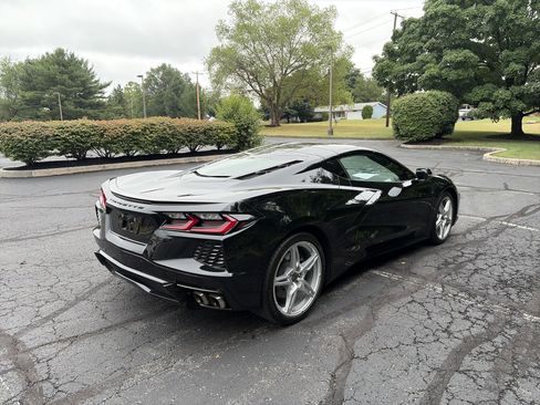 Used 2020 Chevrolet Corvette Stingray Coupe w/ 1LT RWD image 5