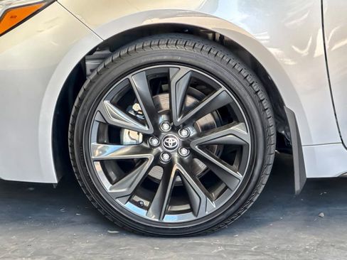 Used 2025 Toyota Corolla SE w/ SE Premium Package FWD image 23