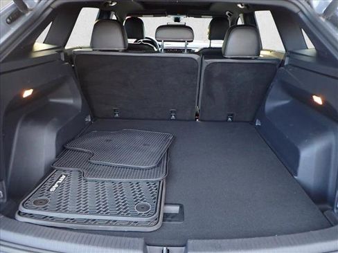 Used 2022 Volkswagen Atlas Cross Sport SEL Premium R-Line image 8