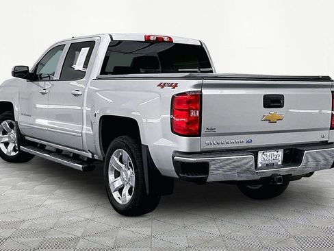 Used 2018 Chevrolet Silverado 1500 LT w/ LT Eassist Package AWD/4WD image 13