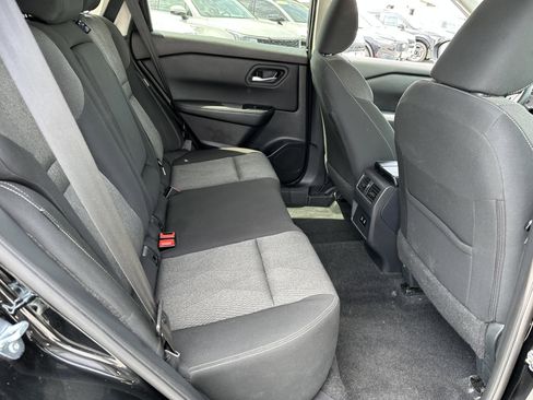 Used 2025 Nissan Rogue SV image 20