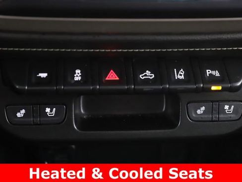 Used 2022 GMC Canyon Denali AWD/4WD image 4