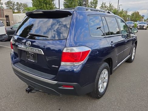 Used 2013 Toyota Highlander Plus image 2