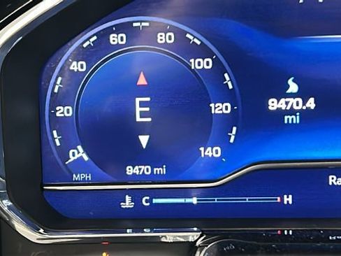 Used 2025 Chevrolet Silverado 1500 LT AWD/4WD image 19