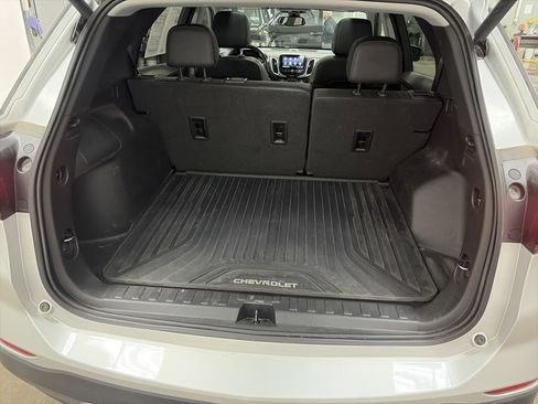Used 2022 Chevrolet Equinox Premier AWD/4WD image 30