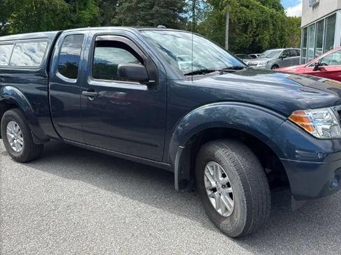 Used 2017 Nissan Frontier SV AWD/4WD image 4