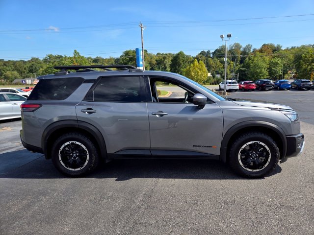 Used 2025 Nissan Pathfinder Rock Creek AWD/4WD image 9
