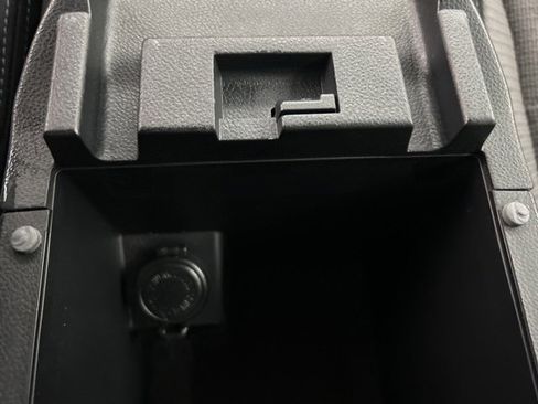 Used 2022 Subaru Outback Premium image 23