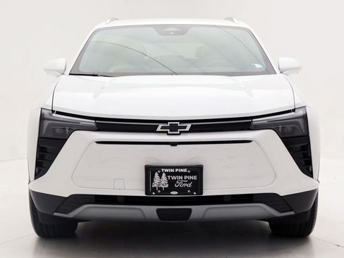 Used 2025 Chevrolet Blazer EV LT AWD/4WD image 4