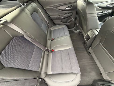 Used 2024 Buick Envista Preferred w/ Convenience I Package FWD image 10