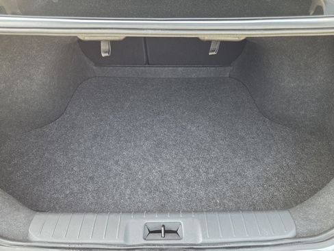 Used 2025 Nissan Sentra SV w/ All-Weather Package FWD image 28