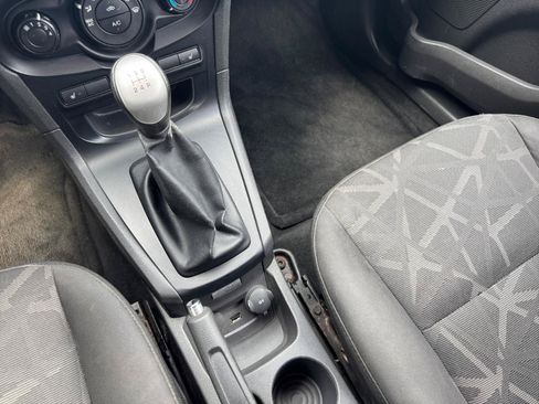 Used 2013 Ford Fiesta SE FWD image 16
