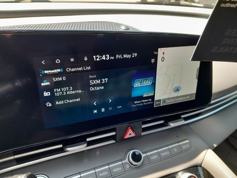 Used 2023 Hyundai Elantra SEL w/ Convenience Package FWD image 20