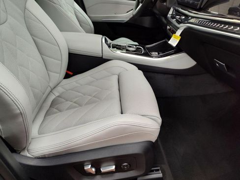 Used 2026 BMW X5 xDrive40i w/ Executive Package image 28