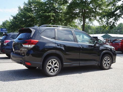 Used 2019 Subaru Forester Premium AWD/4WD image 5