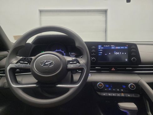 Used 2023 Hyundai Elantra Blue FWD image 22