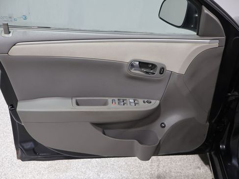 Used 2010 Chevrolet Malibu LS image 12