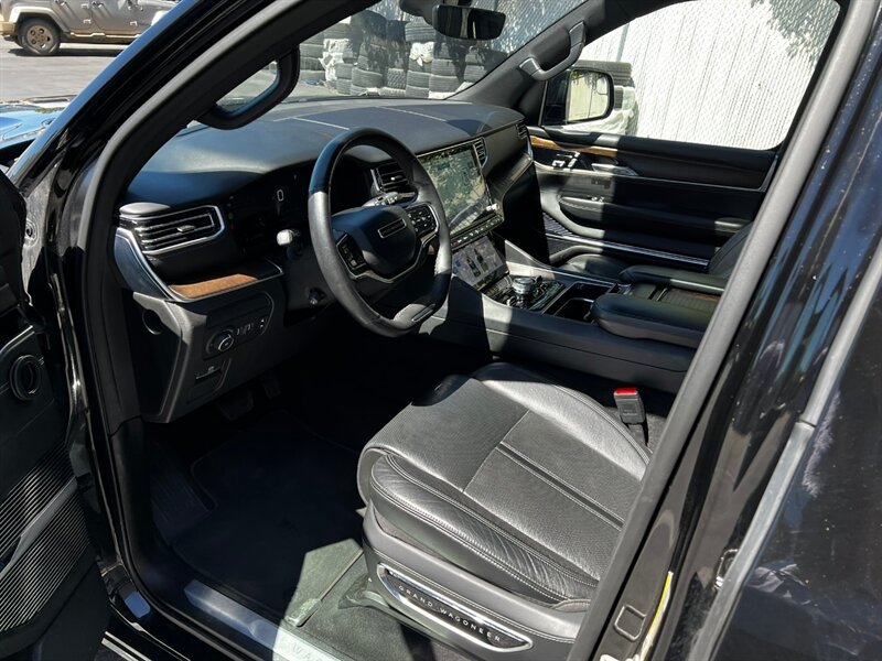 Used 2024 Jeep Grand Wagoneer L 4WD image 17