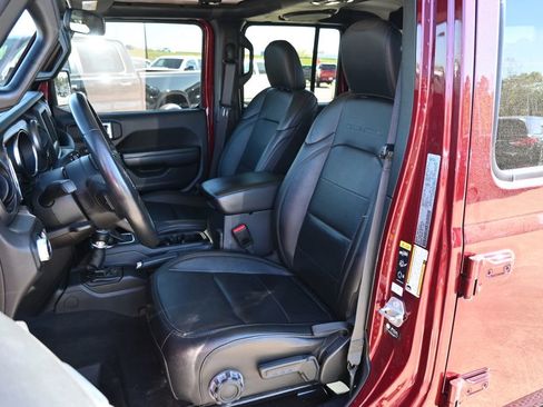 Used 2021 Jeep Gladiator Sport image 16