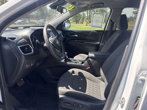Used 2023 Chevrolet Equinox LT w/ LPO, Floor Liner Package AWD/4WD image 15