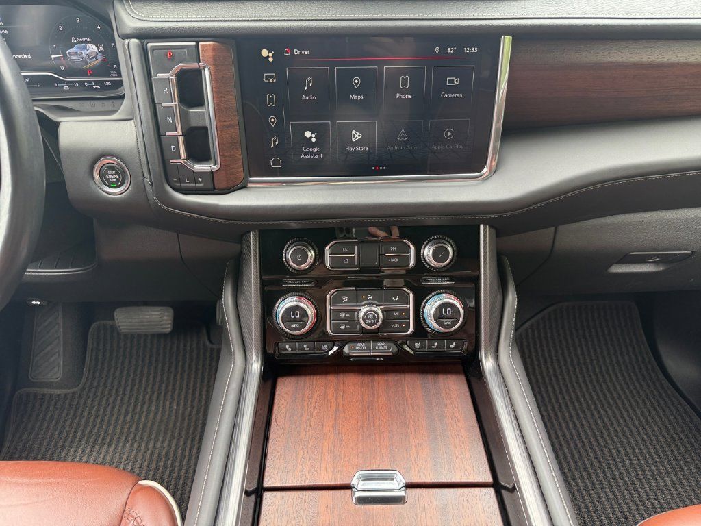 Used 2023 GMC Yukon Denali Ultimate AWD/4WD image 11