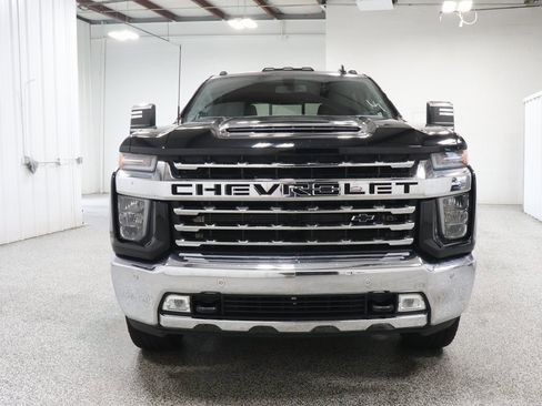 Used 2020 Chevrolet Silverado 2500 LTZ image 3