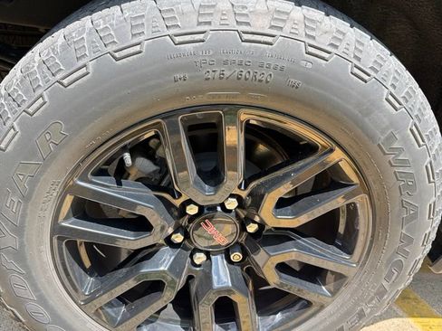 Used 2019 GMC Sierra 1500 Elevation w/ Elevation Value Package AWD/4WD image 10