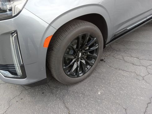 Used 2021 Cadillac Escalade Sport w/ Driver Assist Tech Package image 6