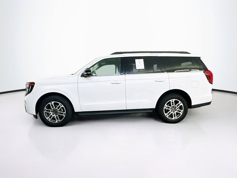 Used 2025 Ford Expedition Active AWD/4WD image 4