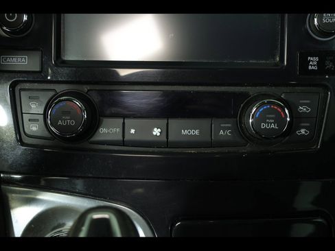 Used 2017 Nissan Maxima 3.5 SL image 23