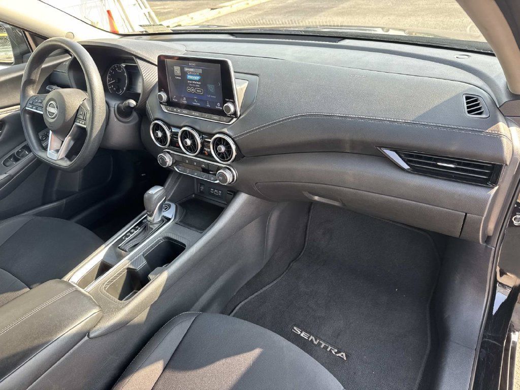 Used 2024 Nissan Sentra SV FWD image 21
