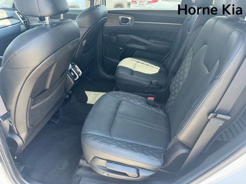 Used 2022 Kia Sorento SX Prestige AWD/4WD image 12