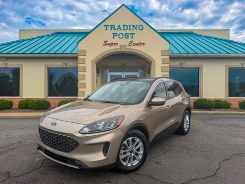 Used 2021 Ford Escape SE w/ Convenience Package FWD image 24