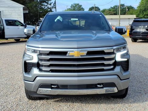 Used 2023 Chevrolet Silverado 1500 High Country w/ High Country Premium Package AWD/4WD image 2