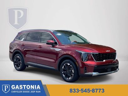 Used 2025 Kia Sorento S w/ Panoramic Sunroof Package