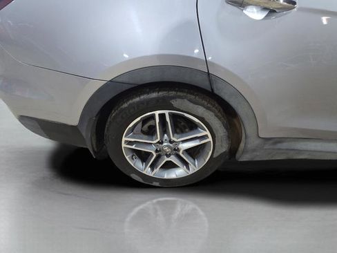 Used 2017 Hyundai Santa Fe SE w/ Cargo Package image 13