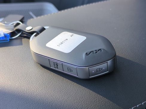 New 2026 Kia Sorento S image 28