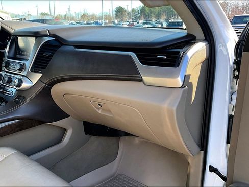 Used 2020 Chevrolet Tahoe LT image 17