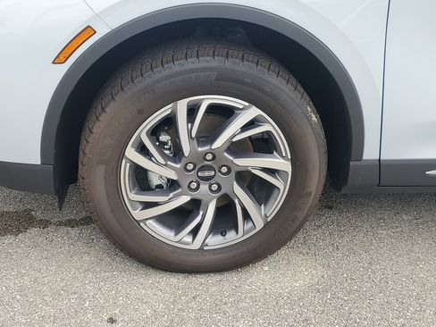 New 2025 Lincoln Corsair FWD image 18