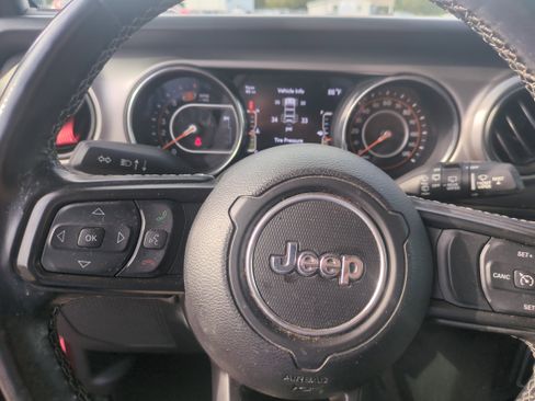 Used 2021 Jeep Wrangler Unlimited Sport image 11