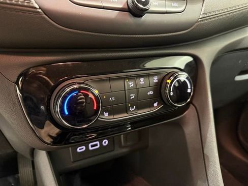 Used 2022 Buick Encore GX Preferred w/ Cold Weather Comfort Package image 19
