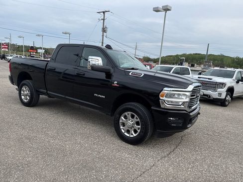 Used 2024 RAM 2500 Laramie AWD/4WD image 13