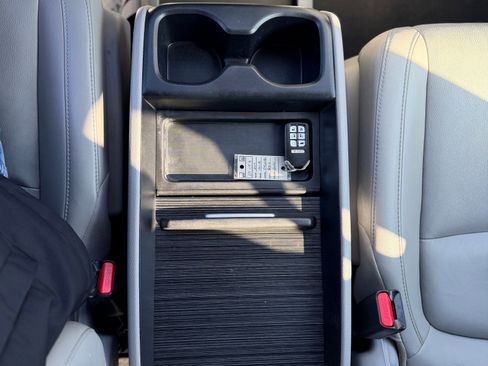 Used 2019 Honda Odyssey EX-L image 17