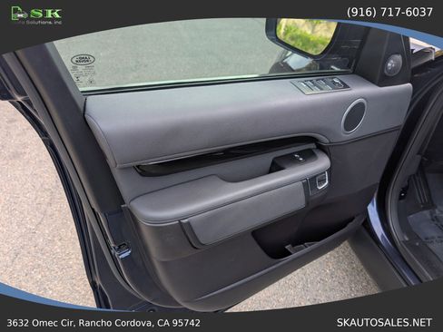 Used 2017 Land Rover Discovery SE AWD/4WD image 33