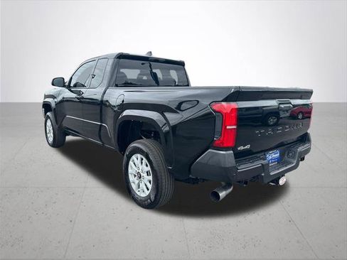 Certified 2026 Toyota Tacoma SR w/ SR Upgrade Package AWD/4WD image 10