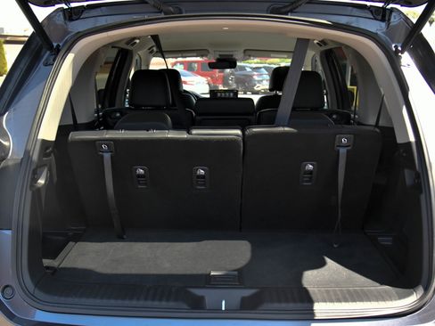 Used 2024 Honda Pilot EX-L image 45