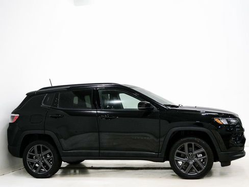 New 2026 Jeep Compass Limited w/ Sun, Sound & Navigation Group image 5